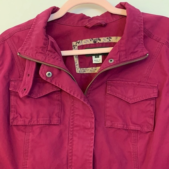 Eddie Bauer Women’s Long Sleeve Pink/Red Short Jacket w/pockets. Size L - Picture 3 of 13